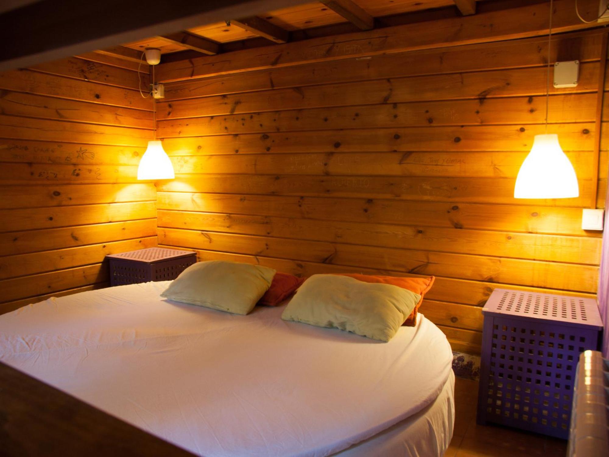 Fuente Del Lobo Glamping & Bungalows - Adults Only Pinos Genil Szoba fotó