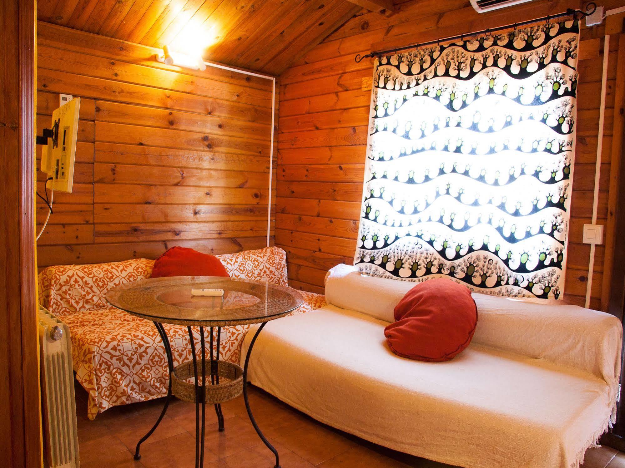 Fuente Del Lobo Glamping & Bungalows - Adults Only Pinos Genil Kültér fotó