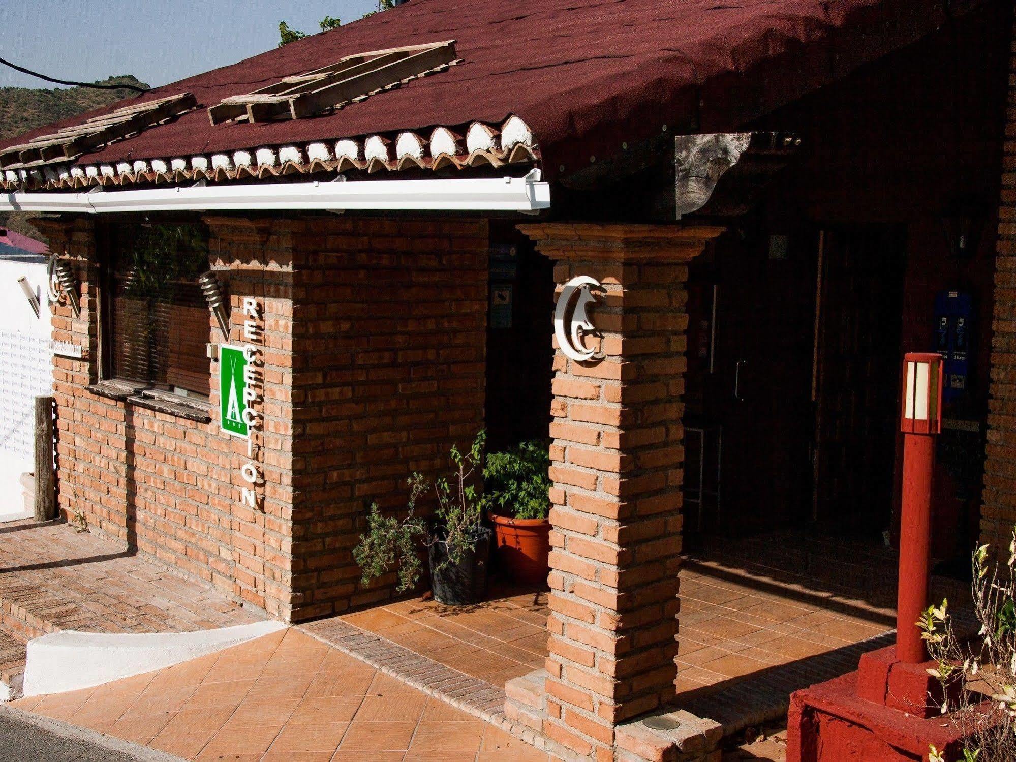 Fuente Del Lobo Glamping & Bungalows - Adults Only Pinos Genil Kültér fotó