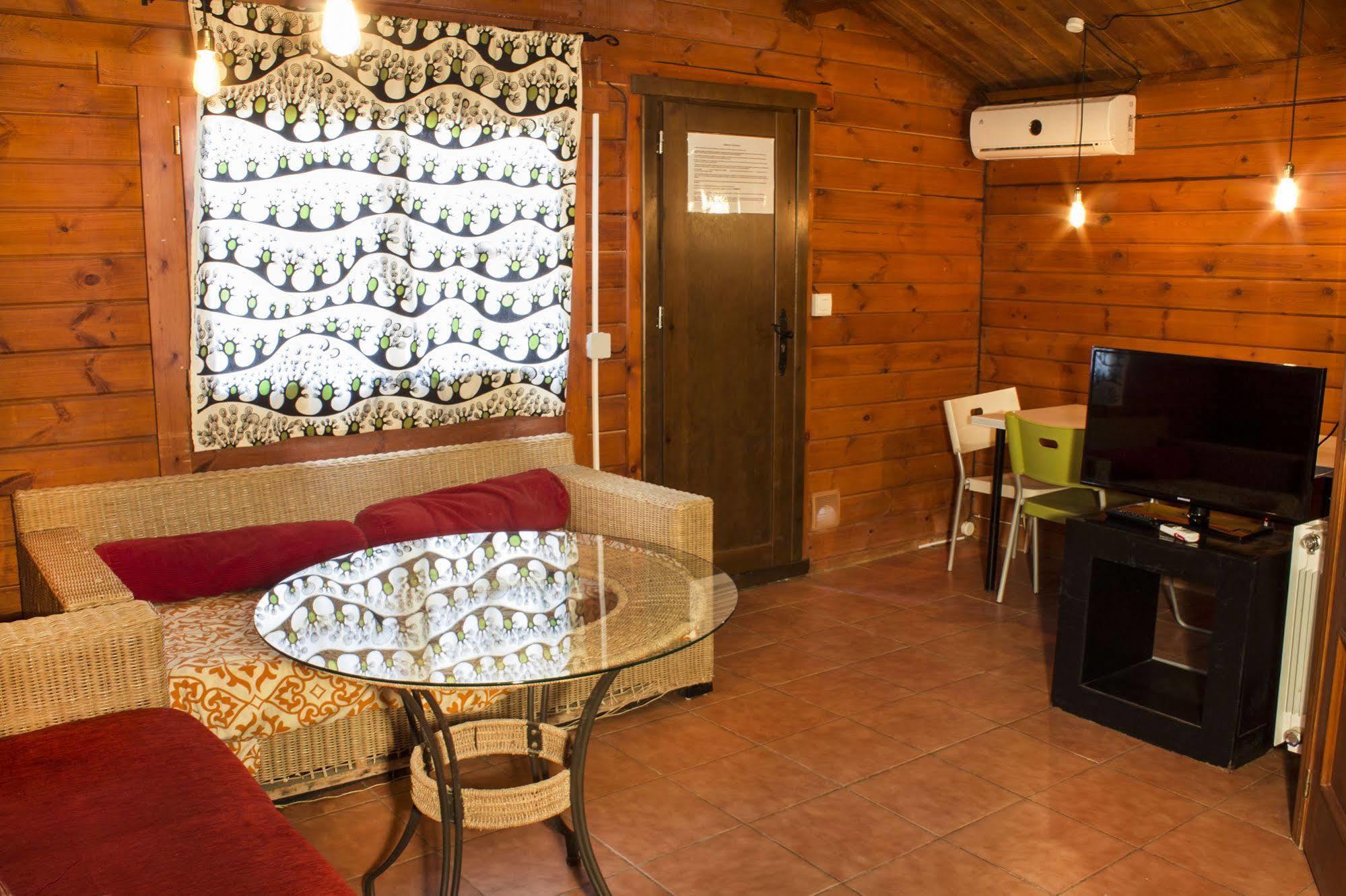 Fuente Del Lobo Glamping & Bungalows - Adults Only Pinos Genil Kültér fotó